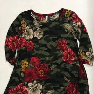 Watermelon Slinky Camo Floral Top 3/4 Sleeve Sz S